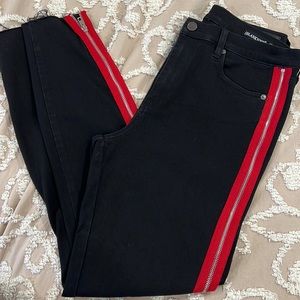 BLANKNYC high waisted skinny jeans with red zipper on leg